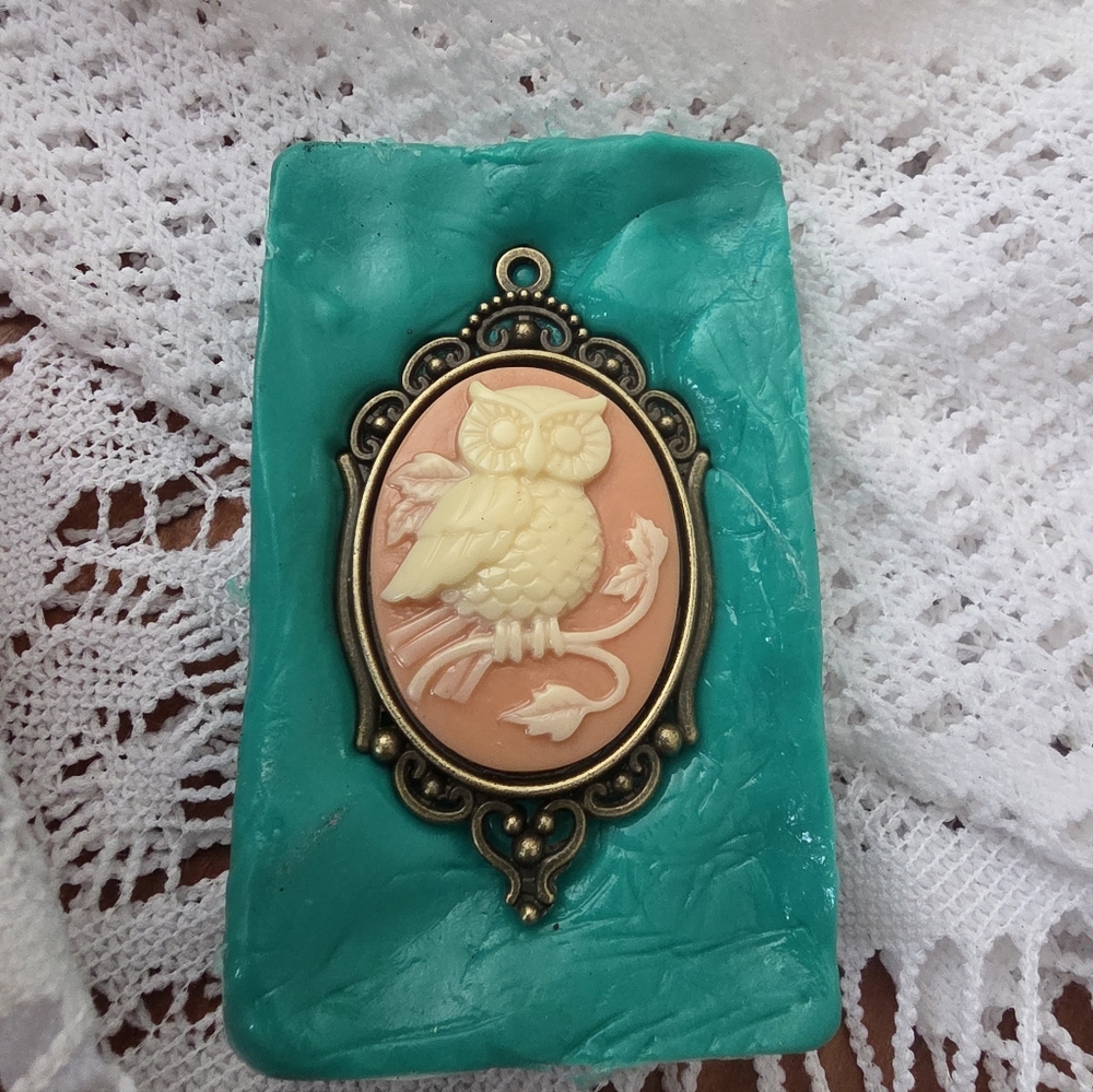 Owl Cameo Mold with Built in Frame For Resin / Clay  28 x 55 mm